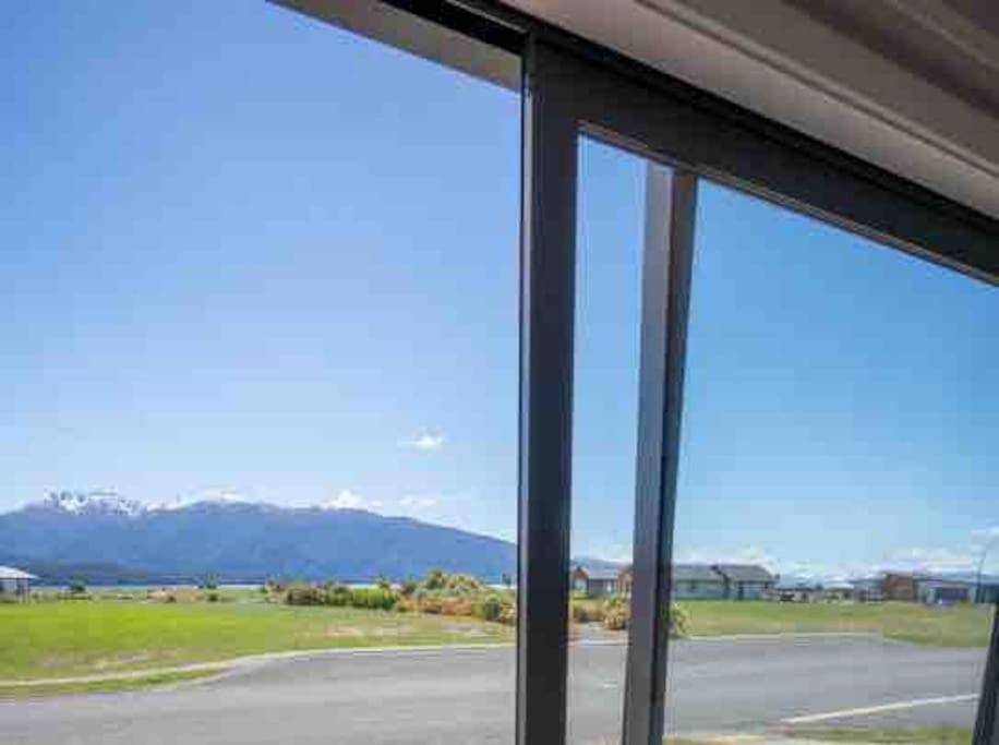 Great Views From New 2 Bedroom Apartment Te Anau Exterior photo